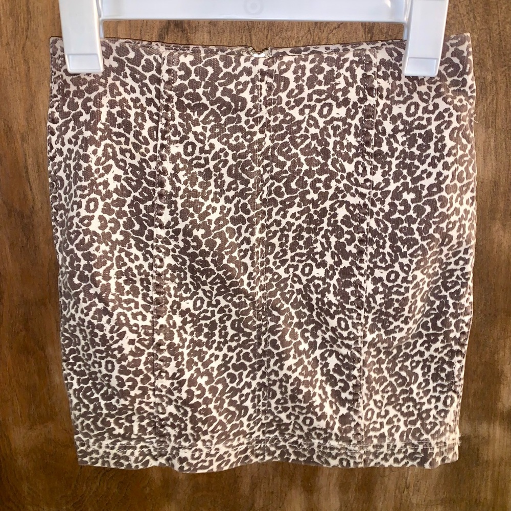 FREE PEOPLE Leopard Print Denim Mini Skirt, Size 0